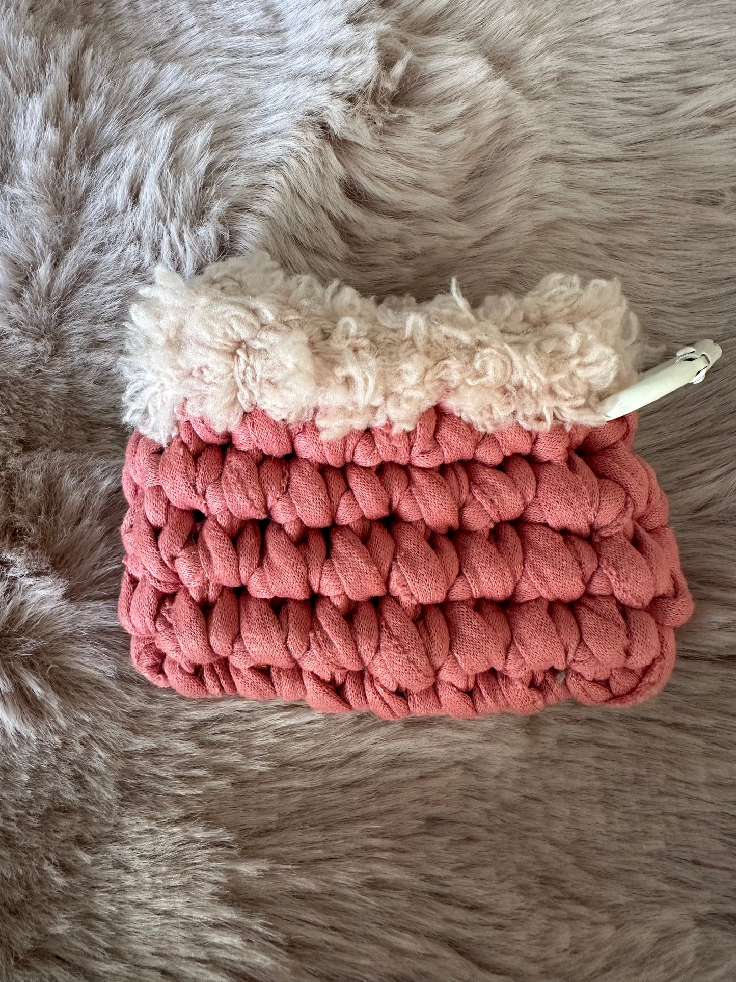 Pochettes Airpods en fourrure 🐻‍❄️