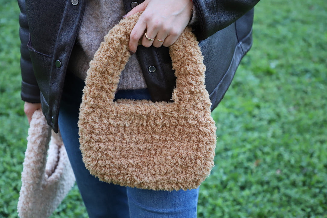 Sac ISULA blanc coton Cotton cloud en crochet fait main - Machja Perla (gros plan sur le tissage crochet)