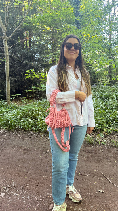 Sac LUNA rose bonbon Bubble pink en crochet fait main - Machja Perla (vue de face)
