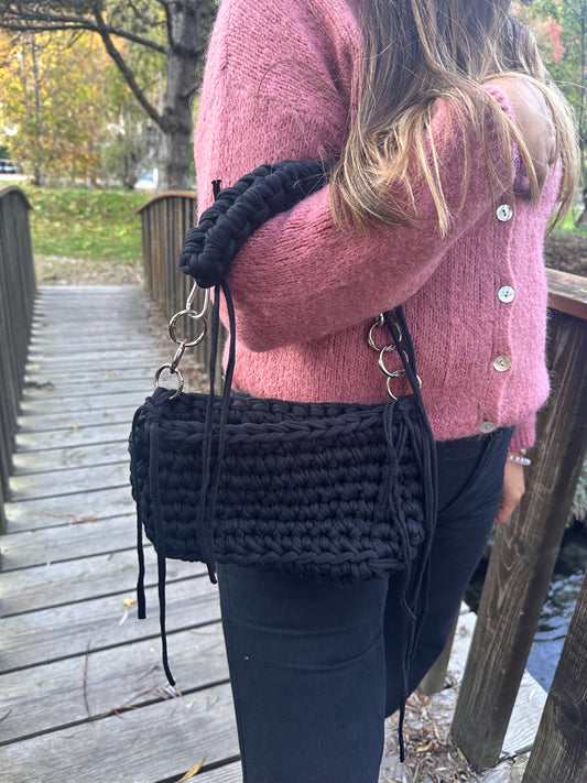 Sac SOLEA noir Black swan en crochet fait main - Machja Perla