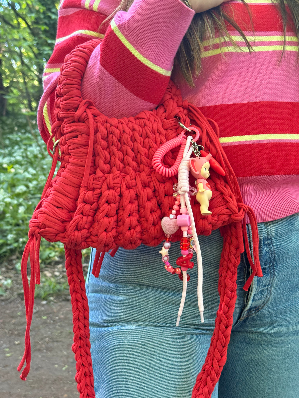 Sac LUNA rouge flamme Burning love en crochet fait main - Machja Perla (vue de face)